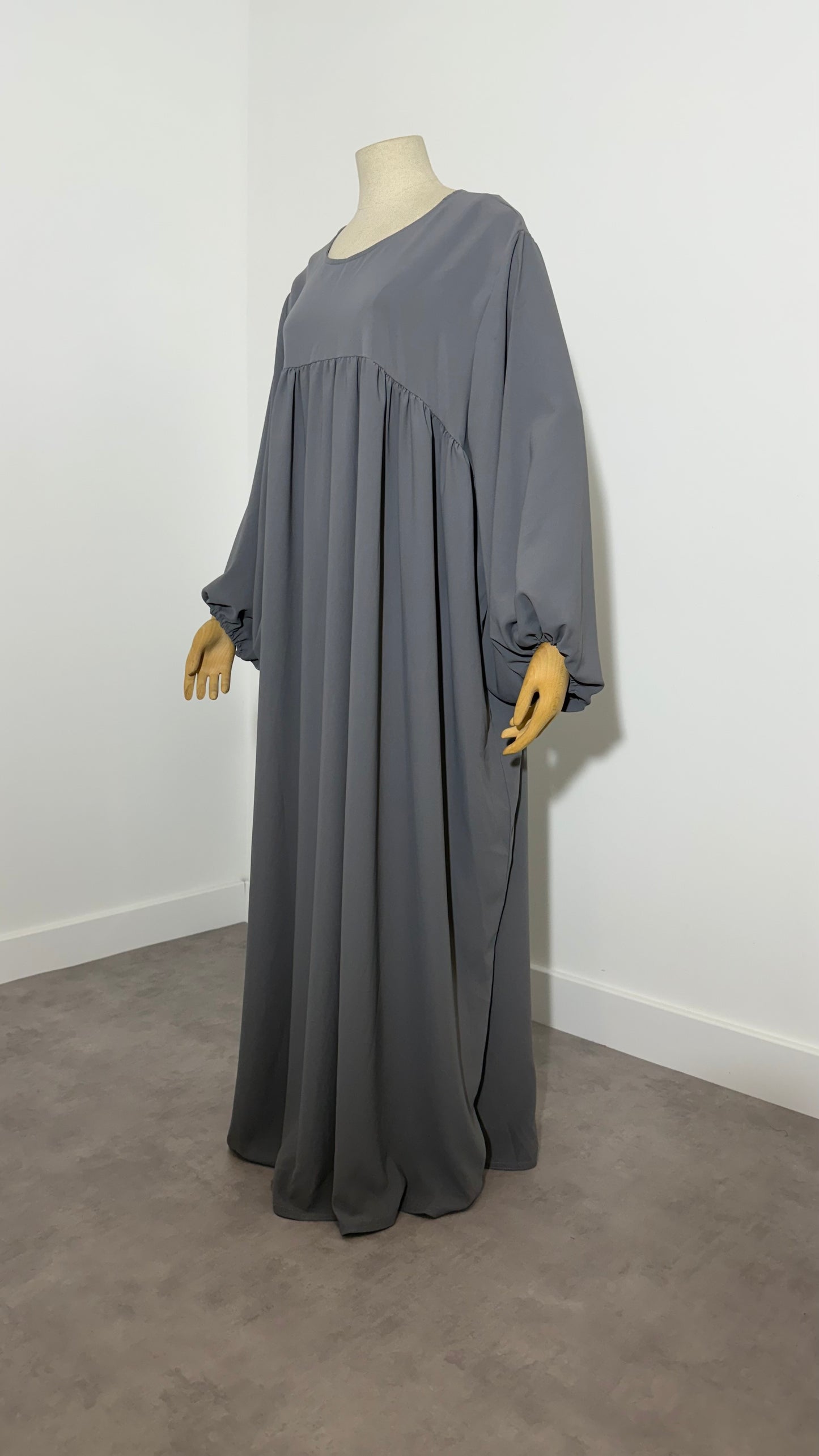 Abaya Manches Ballon Soie De Medine - Assya