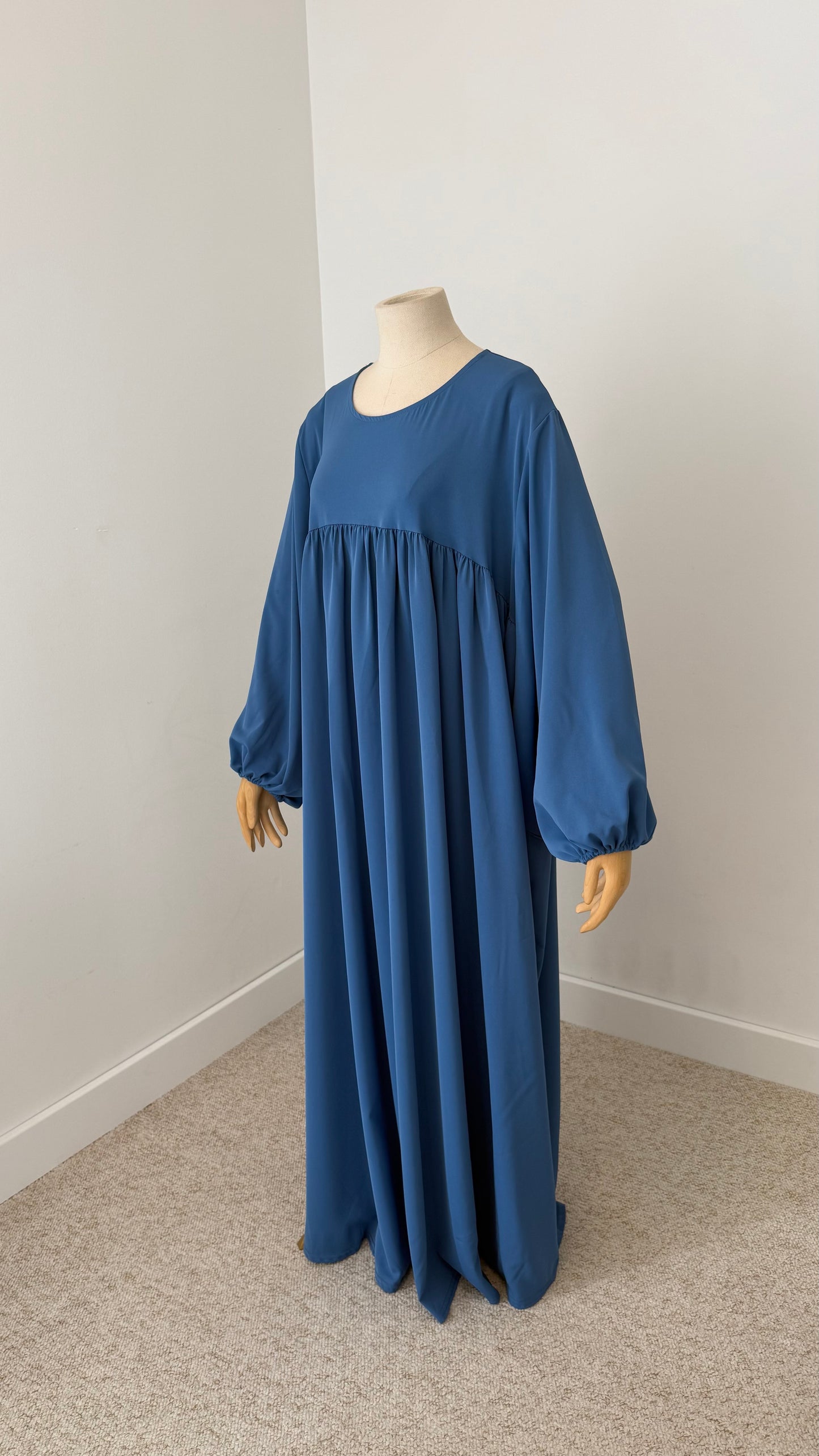 Abaya Manches Ballon Soie De Medine - Assya