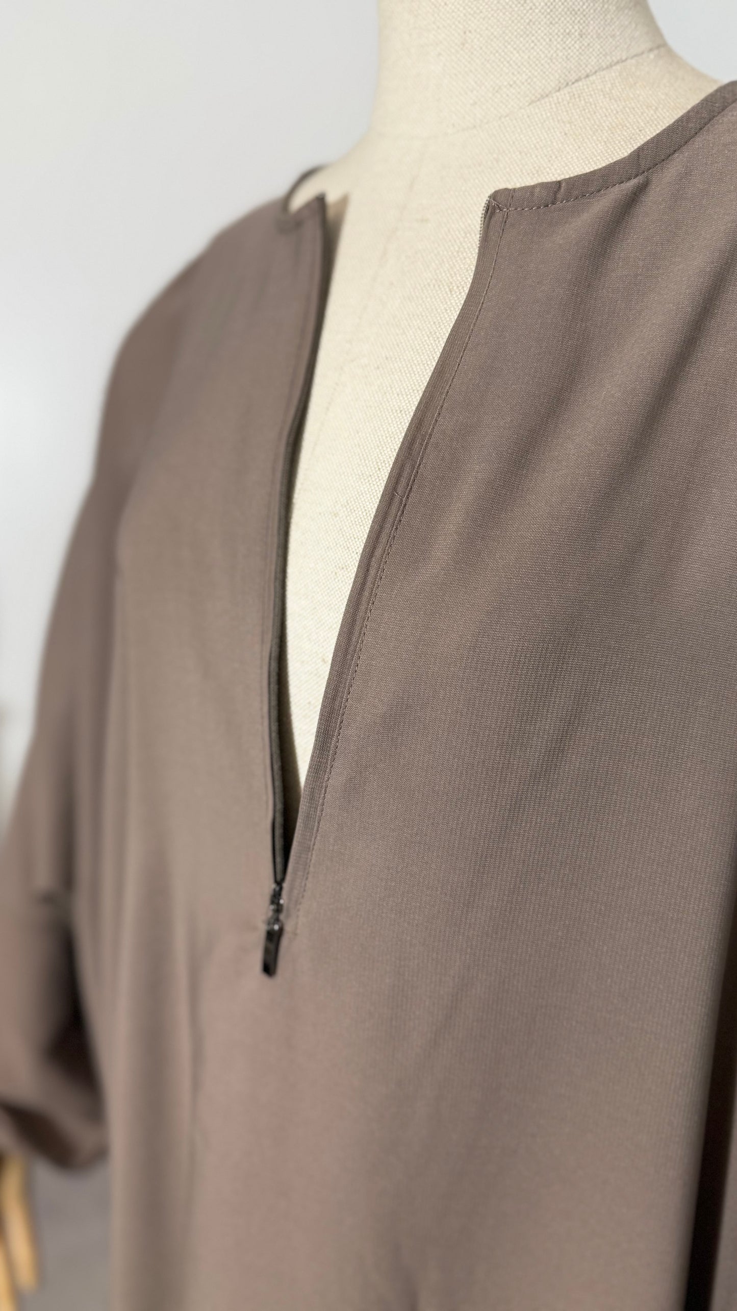 Abaya Whoolpeach