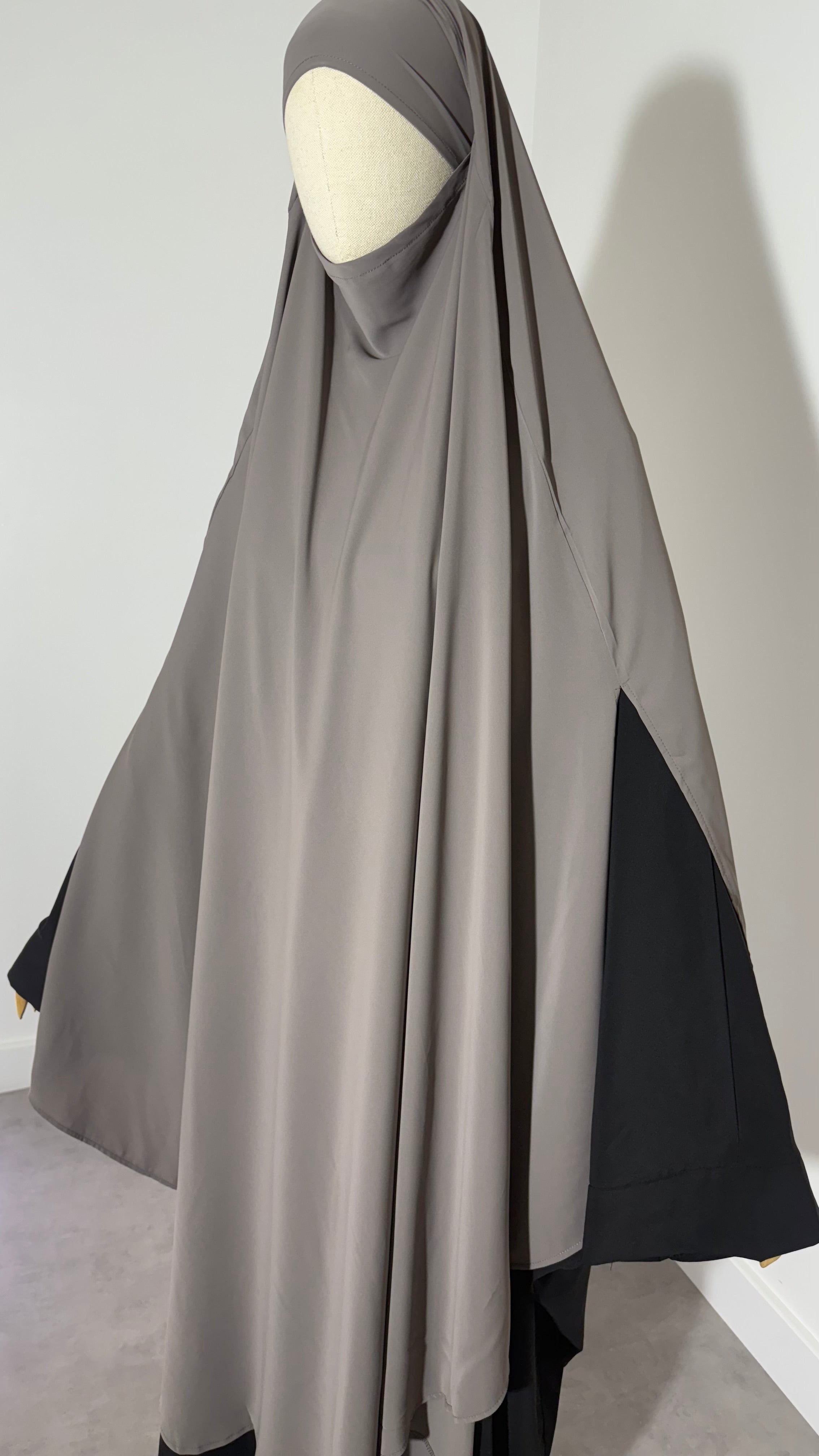 Maxi khimar with slits in Medine Silk