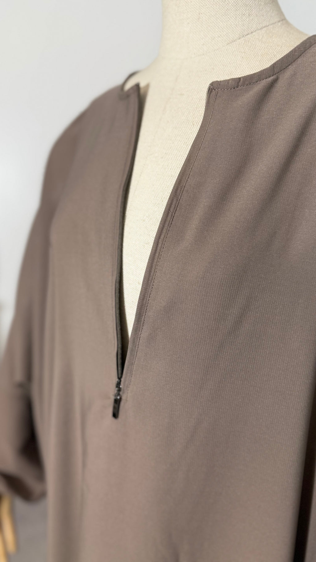 Abaya Whoolpeach