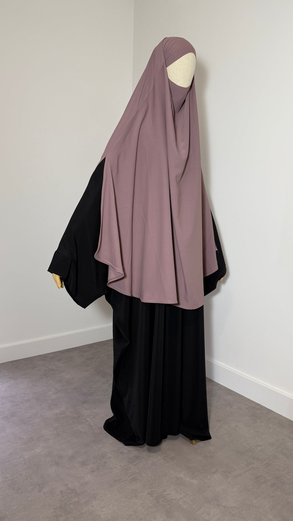 Geschlitzter Khimar aus Medina-Seide